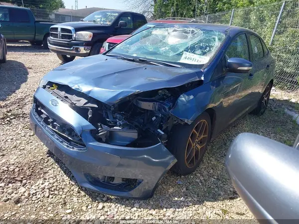 1FADP3H21JL300771 2018 FORD FOCUS - Image 2