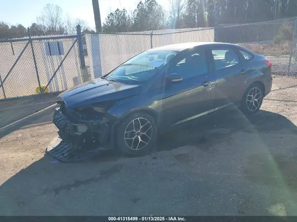 1FADP3H22HL261926 2017 FORD FOCUS - Image 2