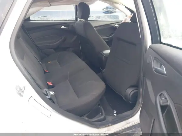 1FADP3H22HL279245 2017 FORD FOCUS - Image 8