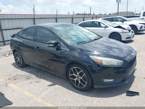1FADP3H22HL303222 2017 FORD FOCUS - Image 1