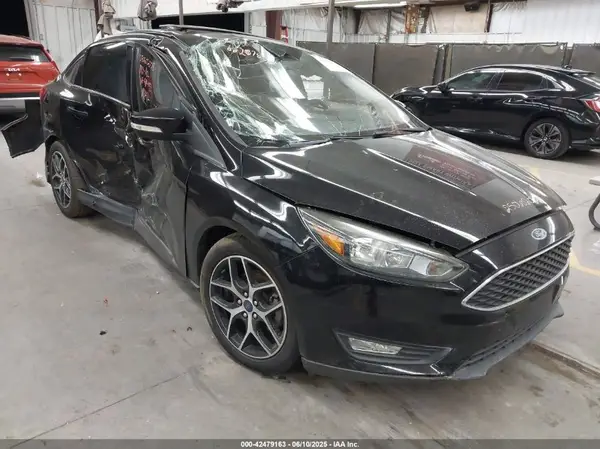 1FADP3H22HL314642 2017 FORD FOCUS - Image 1