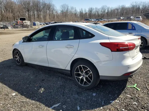 1FADP3H22HL331523 2017 FORD FOCUS - Image 2