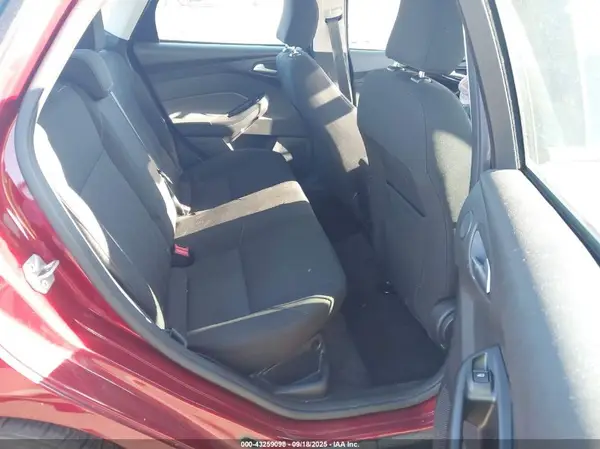 1FADP3H22HL339086 2017 FORD FOCUS - Image 8
