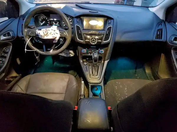 1FADP3H22JL200422 2018 FORD FOCUS - Image 8