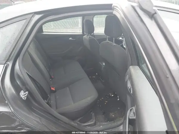 1FADP3H22JL210304 2018 FORD FOCUS - Image 8