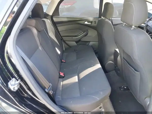 1FADP3H22JL223909 2018 FORD FOCUS - Image 8