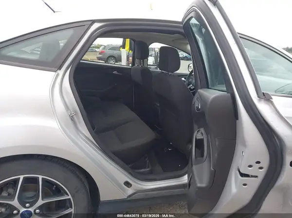 1FADP3H22JL231038 2018 FORD FOCUS - Image 8