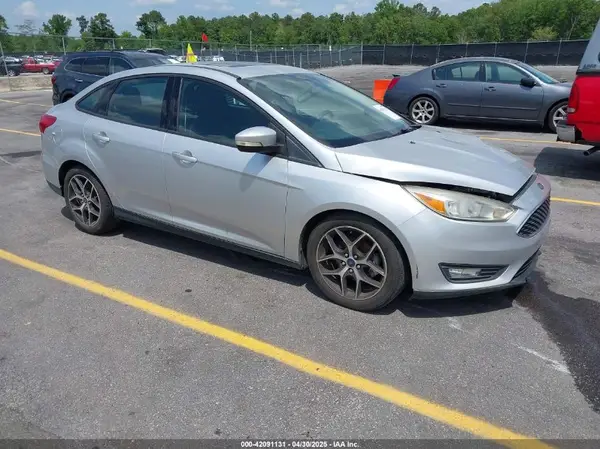 1FADP3H22JL242976 2018 FORD FOCUS - Image 1