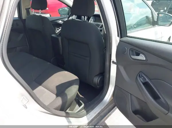 1FADP3H22JL242976 2018 FORD FOCUS - Image 8
