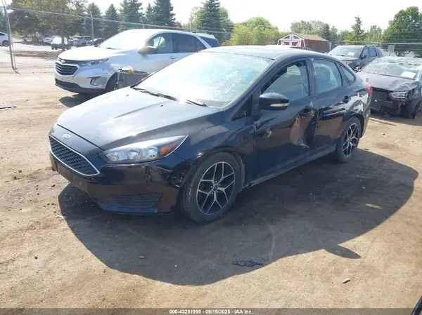 1FADP3H22JL252827 2018 FORD FOCUS - Image 2