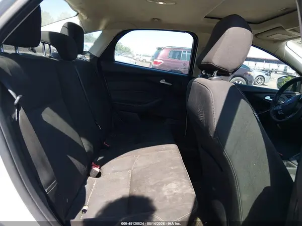 1FADP3H23HL208202 2017 FORD FOCUS - Image 8