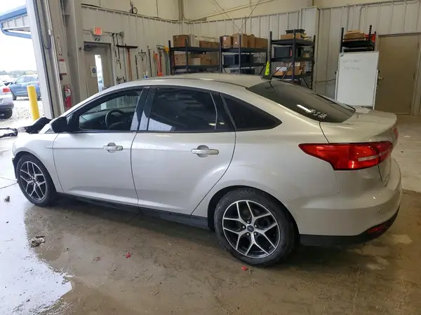 1FADP3H23HL340621 2017 FORD FOCUS - Image 2