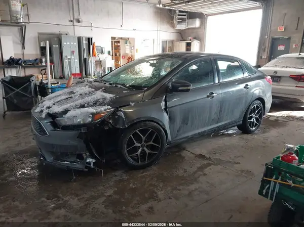 1FADP3H23JL202597 2018 FORD FOCUS - Image 2