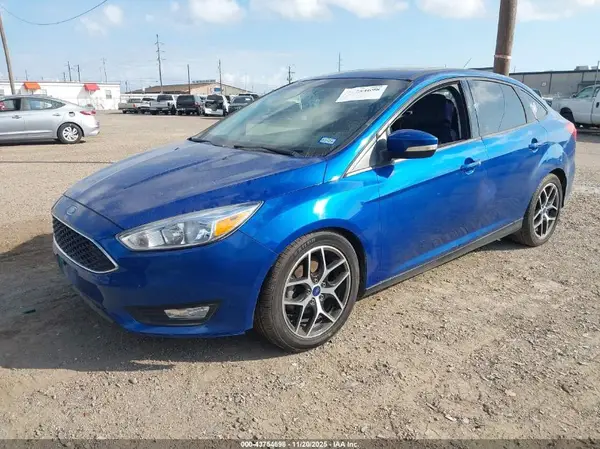 1FADP3H23JL240301 2018 FORD FOCUS - Image 2
