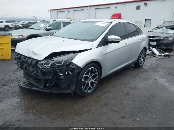 1FADP3H23JL270219 2018 FORD FOCUS - Image 2