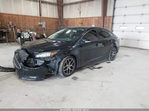 1FADP3H23JL275999 2018 FORD FOCUS - Image 2