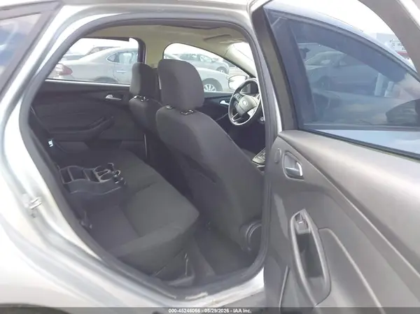 1FADP3H24HL249809 2017 FORD FOCUS - Image 8