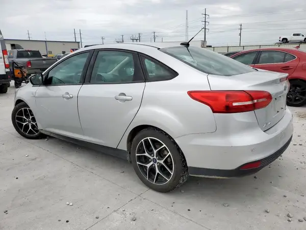 1FADP3H24HL303206 2017 FORD FOCUS - Image 2