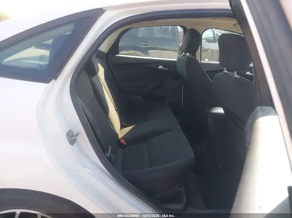 1FADP3H24HL332897 2017 FORD FOCUS - Image 8