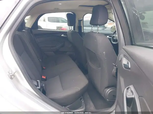 1FADP3H24JL200762 2018 FORD FOCUS - Image 8