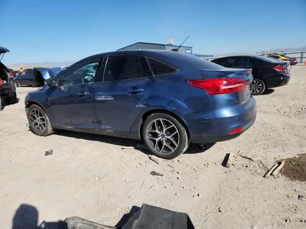 1FADP3H24JL217383 2018 FORD FOCUS - Image 2