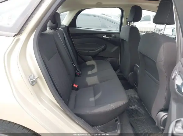 1FADP3H24JL229257 2018 FORD FOCUS - Image 8