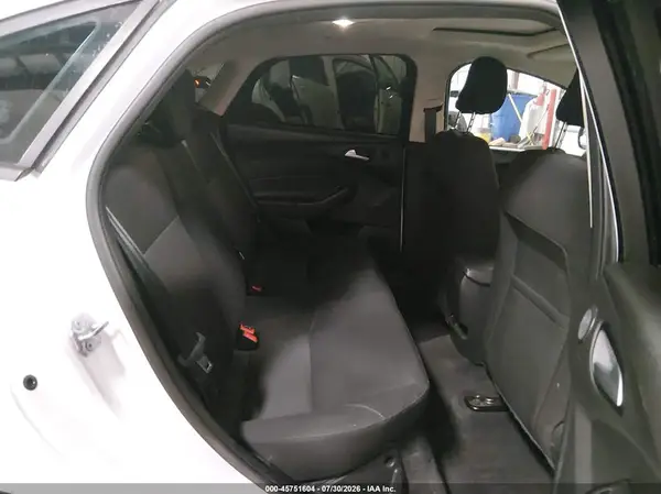 1FADP3H24JL236631 2018 FORD FOCUS - Image 8