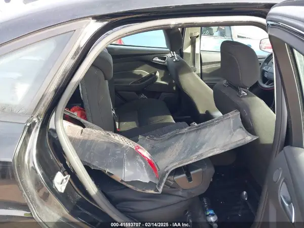 1FADP3H24JL255213 2018 FORD FOCUS - Image 8