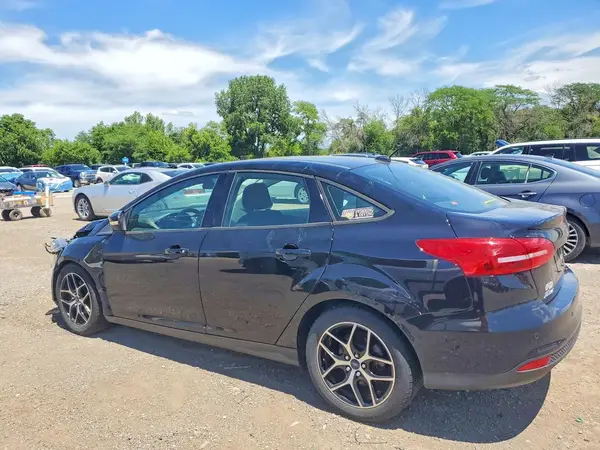 1FADP3H24JL259889 2018 FORD FOCUS - Image 2