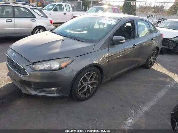 1FADP3H24JL261089 2018 FORD FOCUS - Image 2