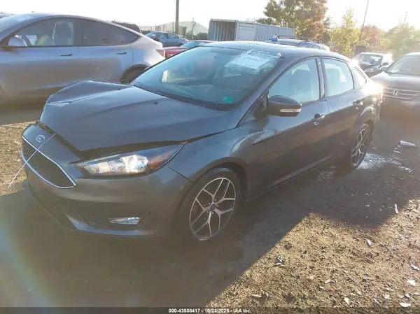 1FADP3H24JL261917 2018 FORD FOCUS - Image 2
