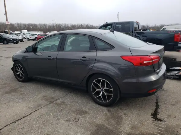 1FADP3H24JL264526 2018 FORD FOCUS - Image 2
