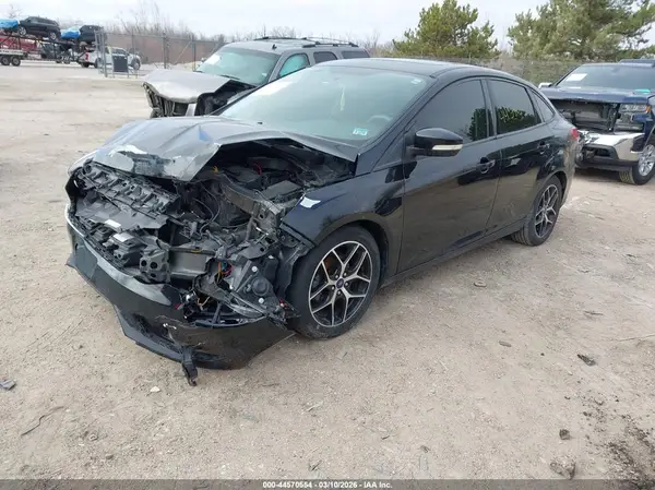 1FADP3H24JL294691 2018 FORD FOCUS - Image 2