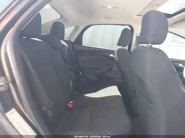 1FADP3H25HL225678 2017 FORD FOCUS - Image 8