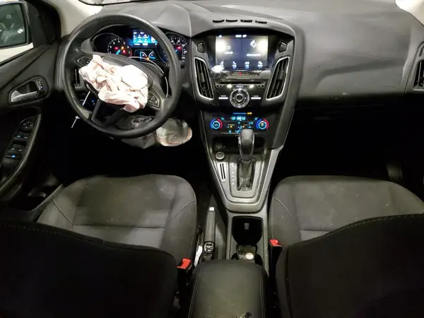 1FADP3H25HL231982 2017 FORD FOCUS - Image 8