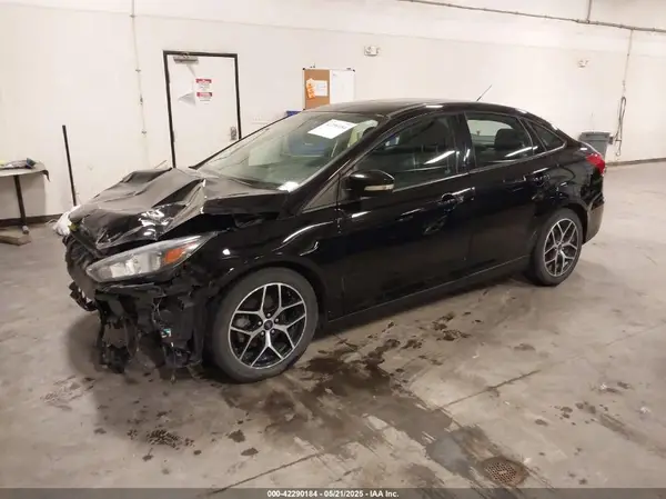 1FADP3H25HL245039 2017 FORD FOCUS - Image 2