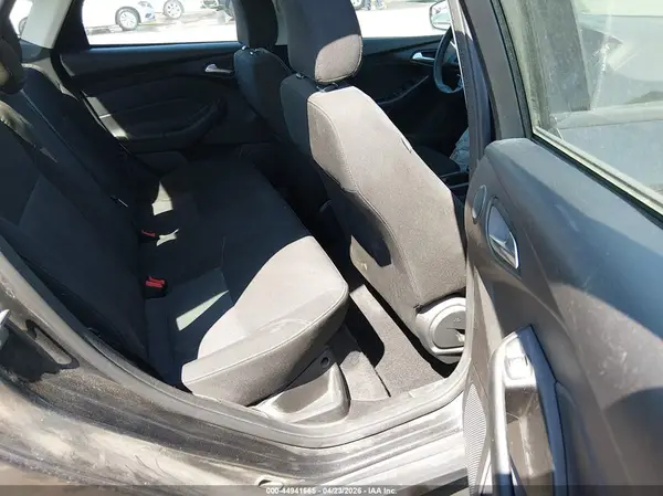 1FADP3H25HL256283 2017 FORD FOCUS - Image 8