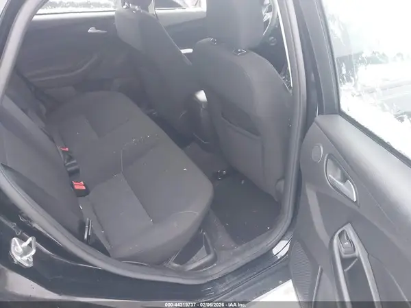 1FADP3H25HL303070 2017 FORD FOCUS - Image 8
