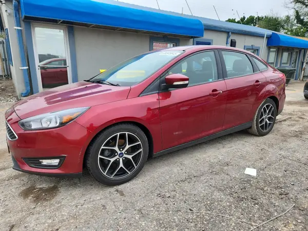 1FADP3H25HL324761 2017 FORD FOCUS - Image 1