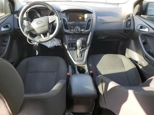 1FADP3H25HL337266 2017 FORD FOCUS - Image 8