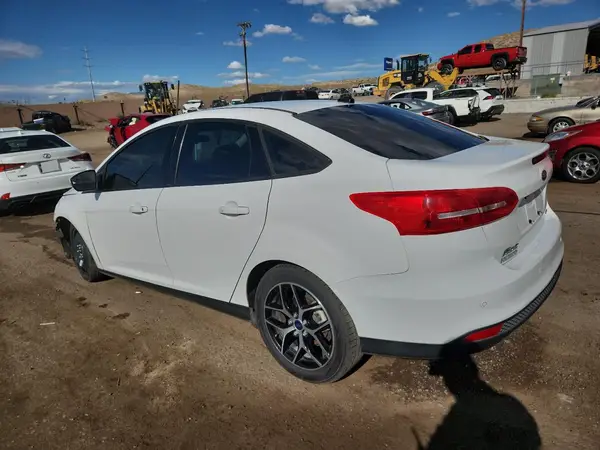 1FADP3H25JL211236 2018 FORD FOCUS - Image 2