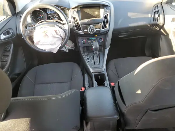 1FADP3H25JL266043 2018 FORD FOCUS - Image 8