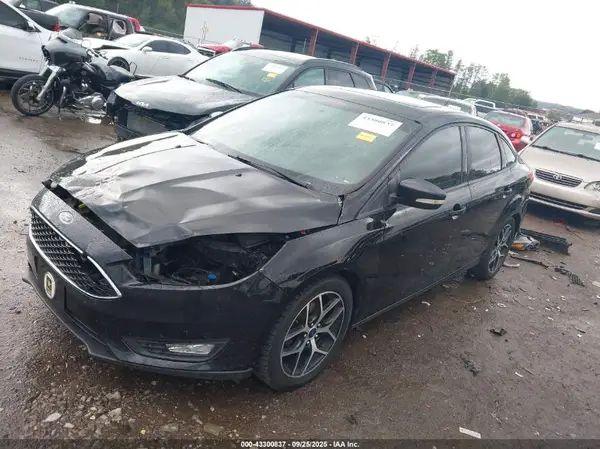 1FADP3H25JL301681 2018 FORD FOCUS - Image 2