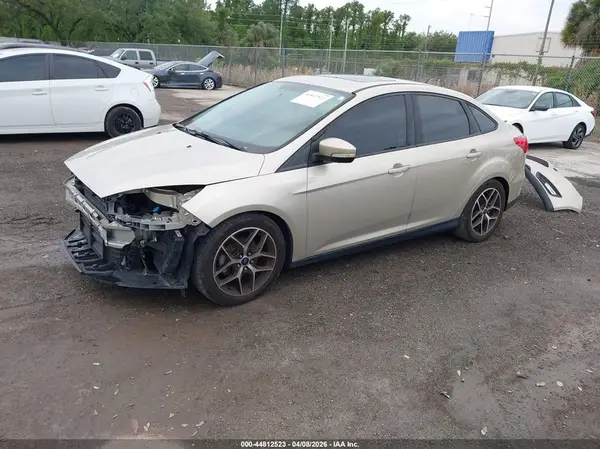 1FADP3H25JL319582 2018 FORD FOCUS - Image 2