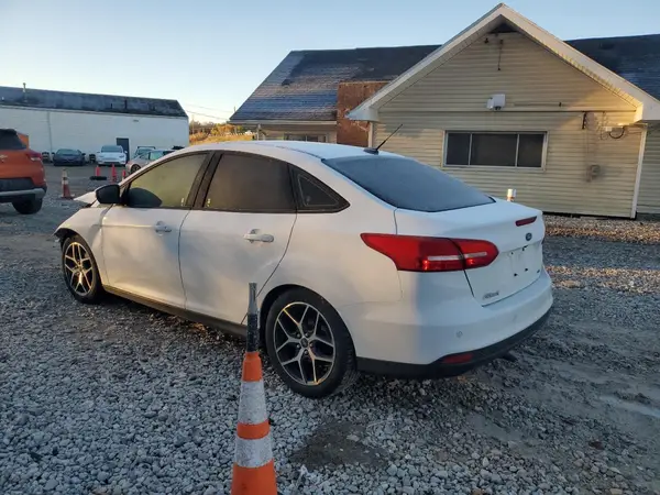 1FADP3H25JL326502 2018 FORD FOCUS - Image 2