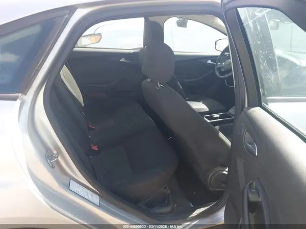 1FADP3H26HL231988 2017 FORD FOCUS - Image 8