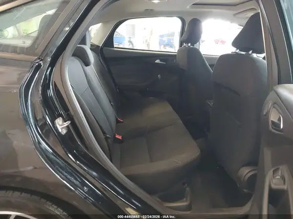 1FADP3H26HL235801 2017 FORD FOCUS - Image 8