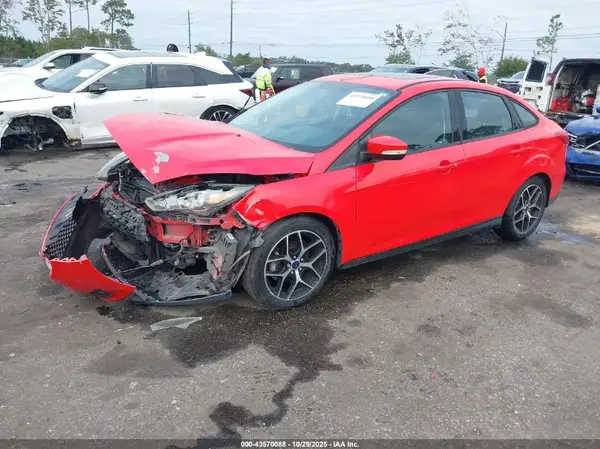 1FADP3H26HL247205 2017 FORD FOCUS - Image 2