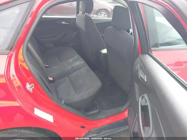 1FADP3H26HL247205 2017 FORD FOCUS - Image 8