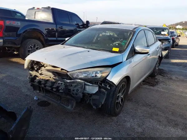 1FADP3H26HL247222 2017 FORD FOCUS - Image 2